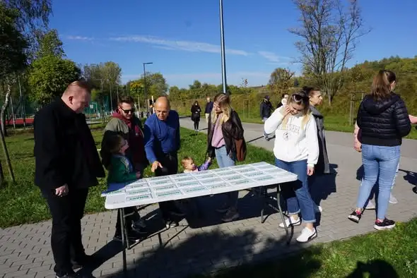 Piekary Śląskie: 30 klonów dla nowo narodzonych mieszkańców w akcji „Zakorzenieni w Piekarach”