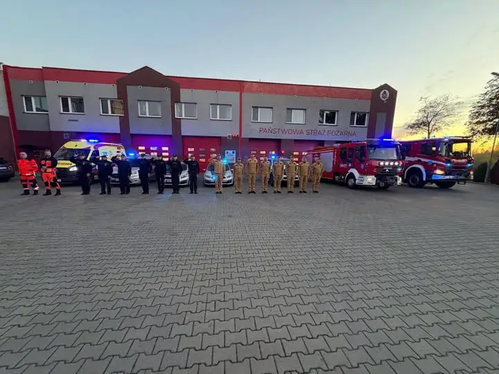 Piekary Śląskie: Służby oddały hołd strażakom poległym w Nisku
